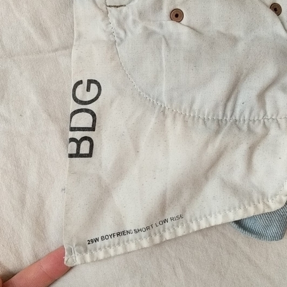 ❤️ BDG Urban outfitters shorts - Picture 3 of 5